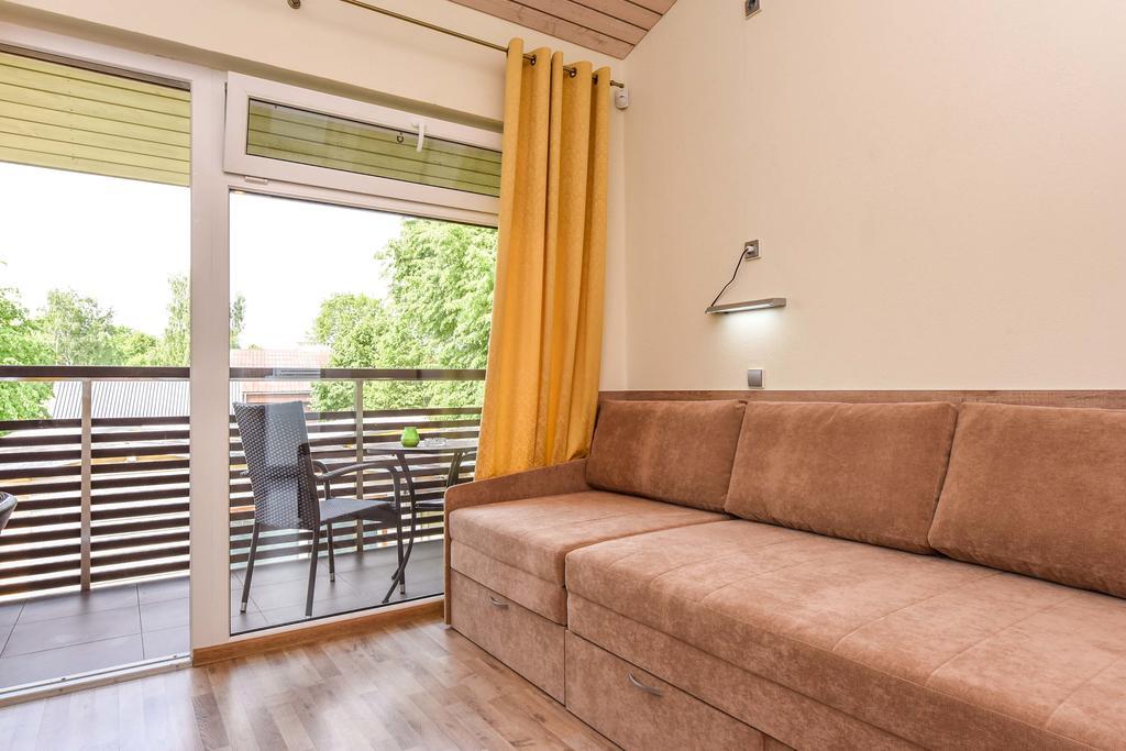 Apartamentai Trys Pusys Šventoji Exterior foto